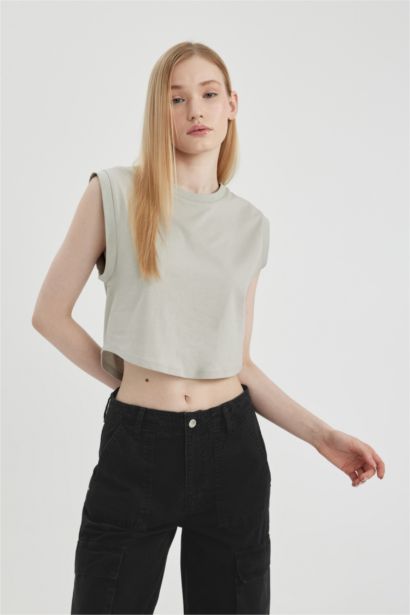 Loose Fit Sleeveless T-Shirt