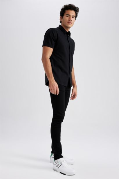 слим пішімі Қысқа жеңді жейде