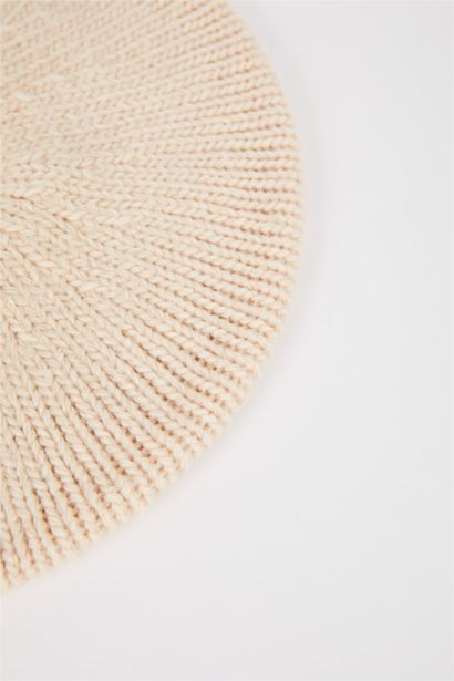 Bonnet en tricot pour fille