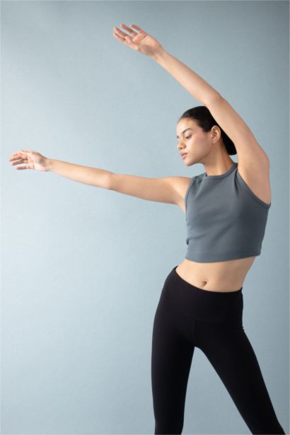 Slim Fit Ribbed Sports Crop Top