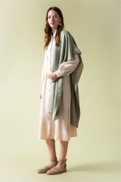 فستان كم طويل بياقة قميص