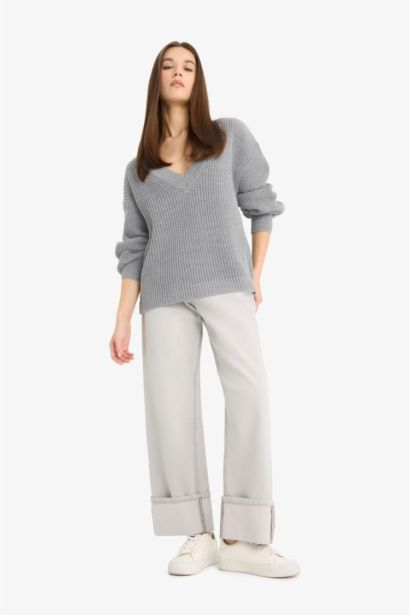 Oversized Fit V-Neck Knit Pullover