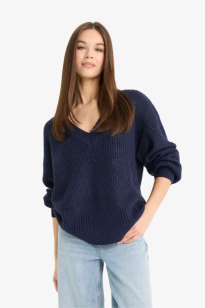 Oversize Fit V-Neck Knit Pullover