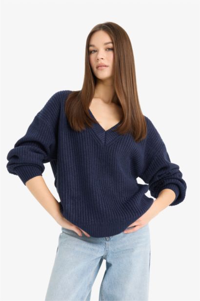 Oversize Fit V-Neck Knit Pullover