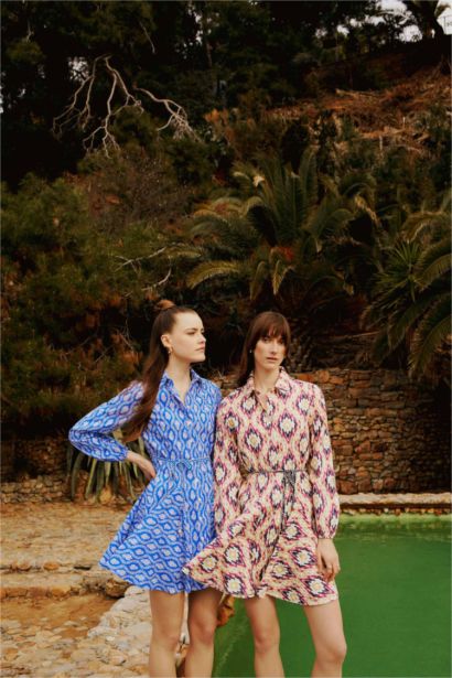 فستان كم طويل قصير مطبوعة برقبة قميص