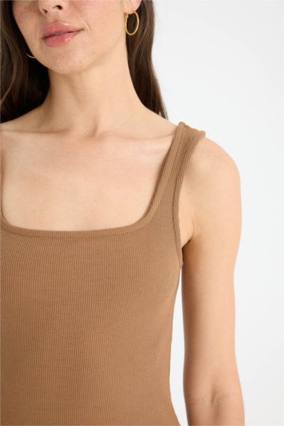 Bodycon Vücudu Saran Kare Yaka Fitilli Kaşkorse Askılı Midi Yazlık Elbise