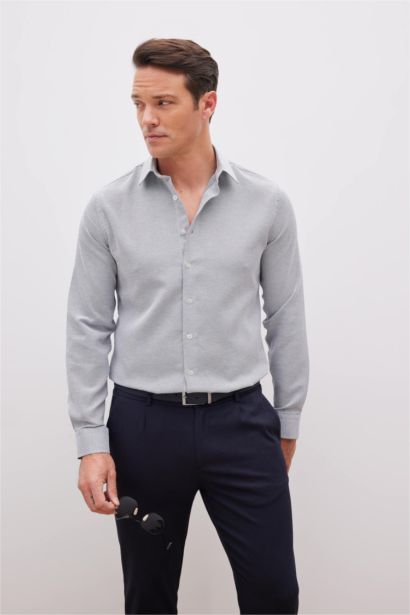 Рубашка приталенного кроя с длинным рукавом