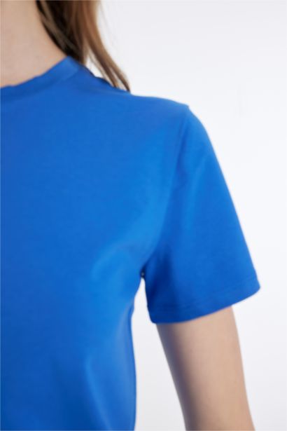 Fitted Crew Neck Basic Short Sleeve T-Shirt