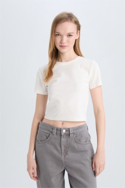 Fitted Bisiklet Yaka Basic Düz Kısa Kollu Beyaz Tişört