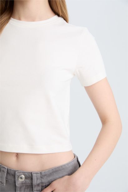 Fitted Bisiklet Yaka Basic Düz Kısa Kollu Beyaz Tişört