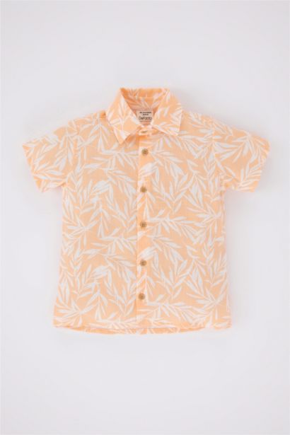 قميص بنمط استوائي قصة عادية