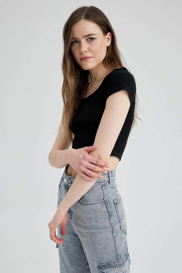 Fitted U Yaka Basic Kısa Kollu Crop Tişört