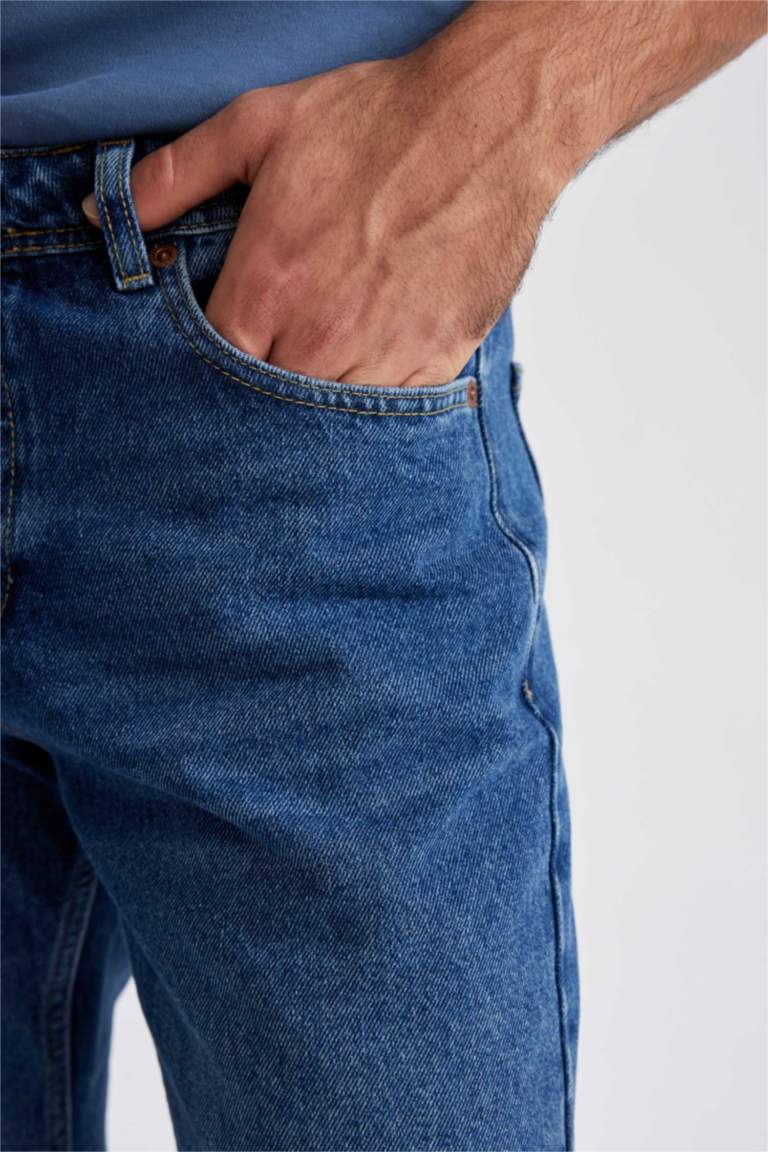 Blue MAN Straight Fit Normal Mold Normal Waist Pipe Leg Jeans 2775900 DeFacto