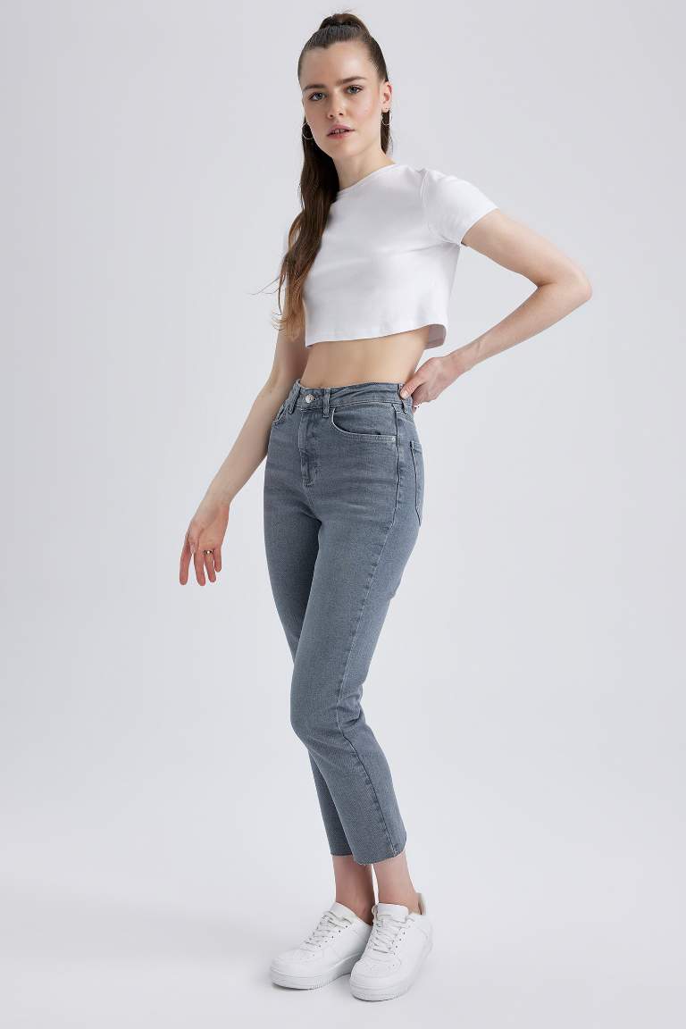 Mary Straight Fit High Waist Cropped Cut High Leg Jeans