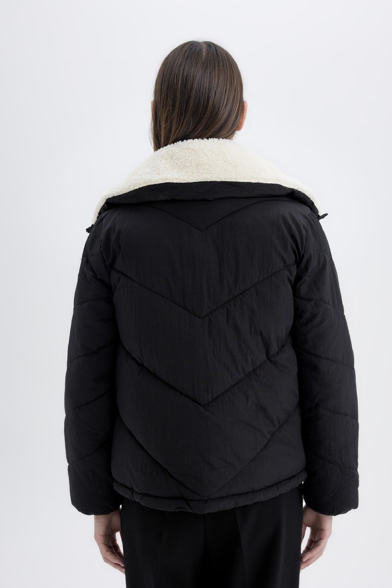 Waterproof Regular Fit Lined Puffer Jacket