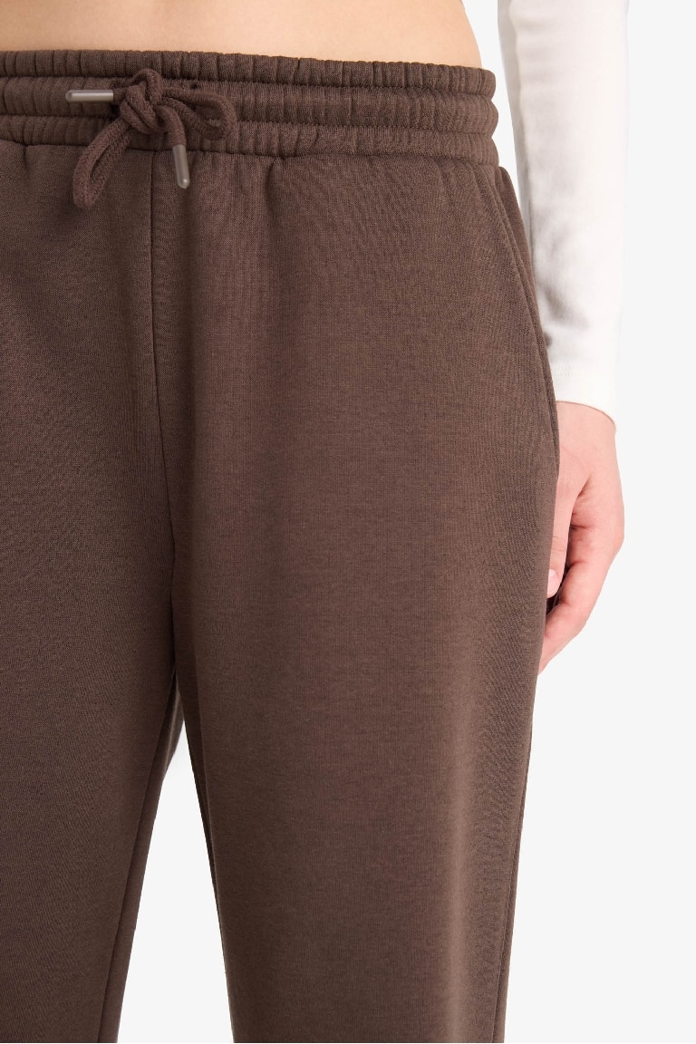 Straight Fit Thick Sweatshirt Fabric Regular Hem Trousers