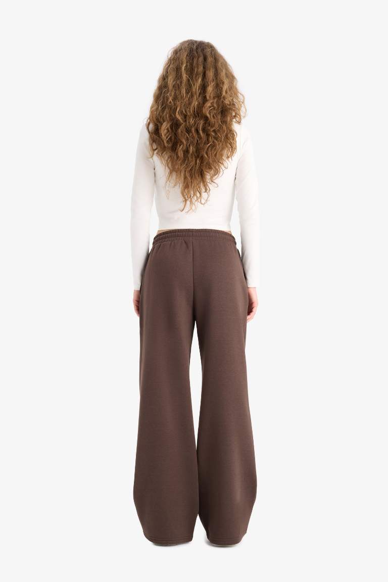 Straight Fit Thick Sweatshirt Fabric Regular Hem Trousers