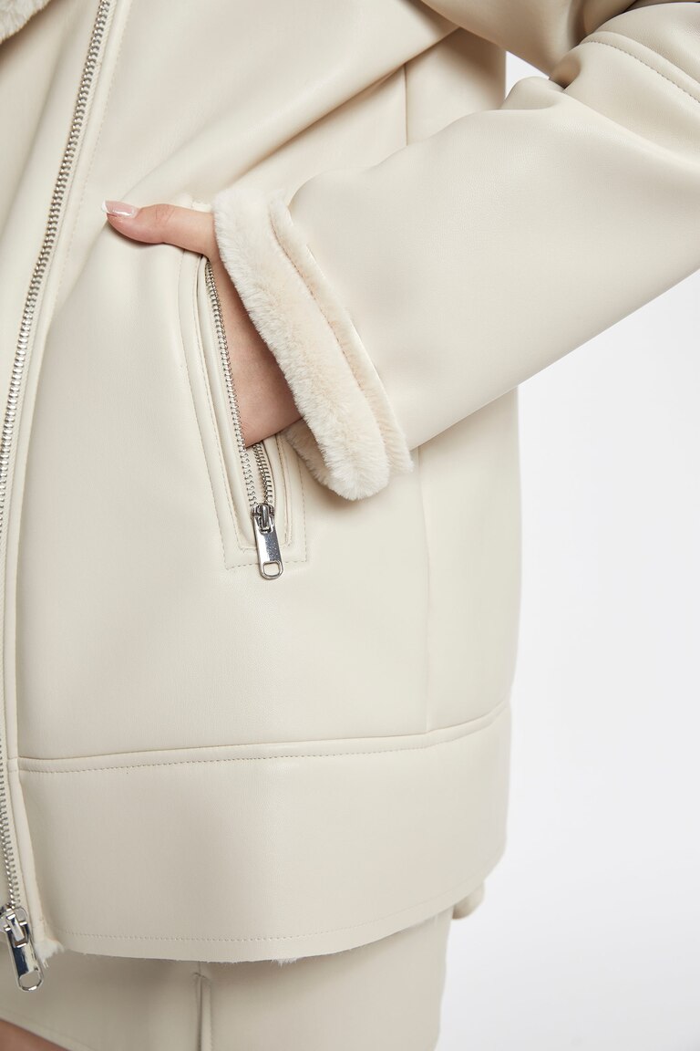 Manteau Fille à Capuche Déperlant Avec Doublure Fausse Fourrure – NEXT