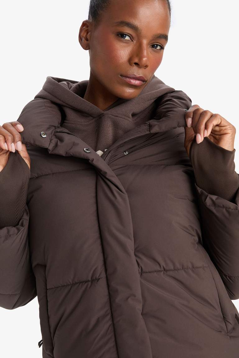 DeFactoFit Rüzgar Geçirmez Su Geçirmez Regular Fit Fermuarlı Çıtçıtlı Şişme Mont