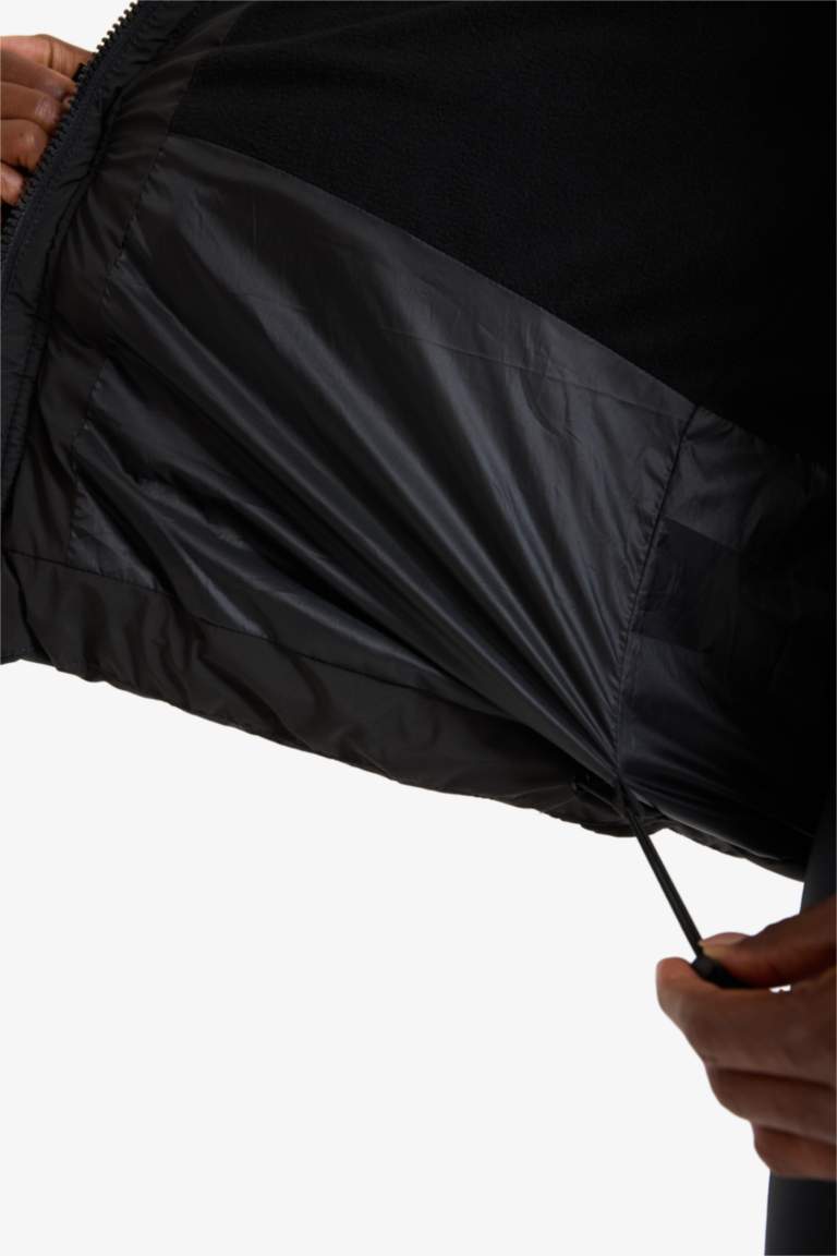 DeFactoFit Su İtici Regular Fit Yarım Polar Astarlı Kapüşonlu Fermuarlı Kışlık Mont