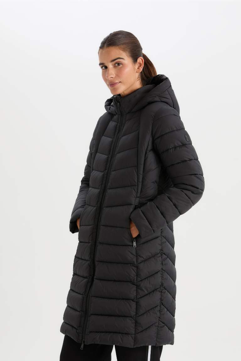 DeFactoFit Hooded Slim Fit Quilted Waterproof Long Puffer Jacket