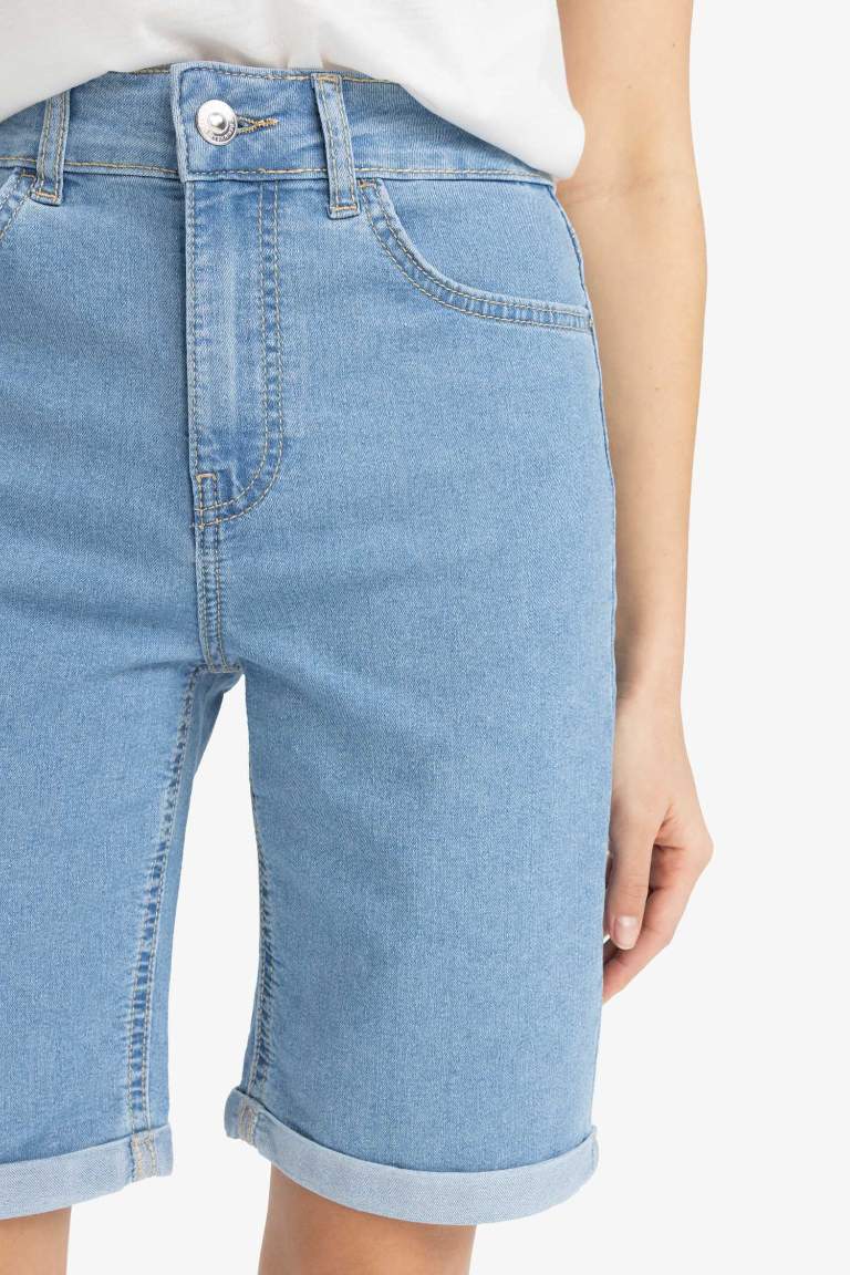 Normal Waist Fold Leg Jean Bermuda