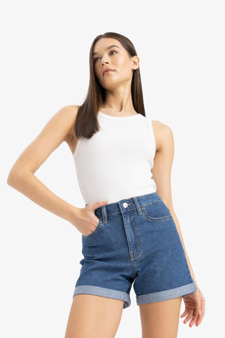 Normal Bel Katlamalı Paça Basic Düz Jean Şort
