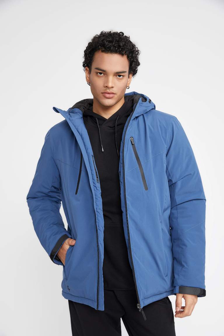DeFactoFit Su İtici Slim Fit Dar Kesim Kapüşonlu Polar Astarlı Fermuarlı Su Geçirmez Mont