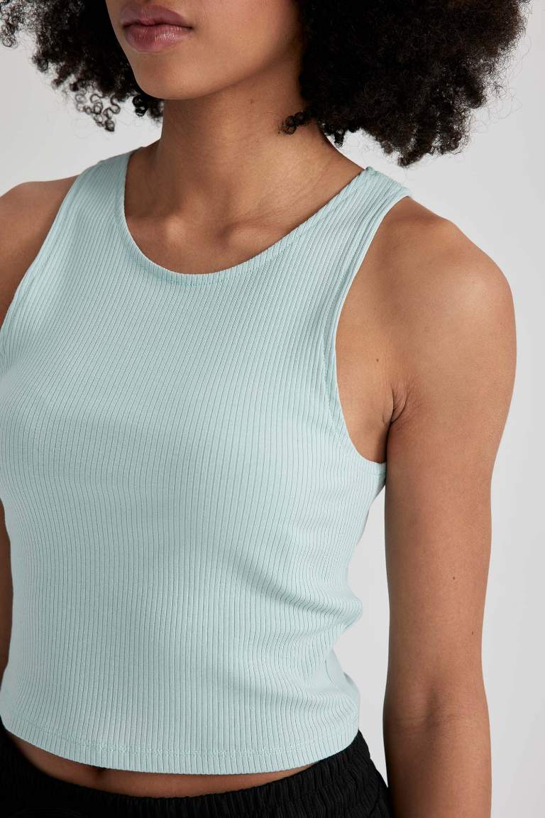 Defacto Fit Crop Crew Neck Sleeveless Sports Undershirt