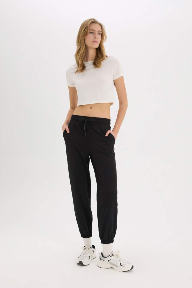 Standard Fit Double Pocket Woven Trousers