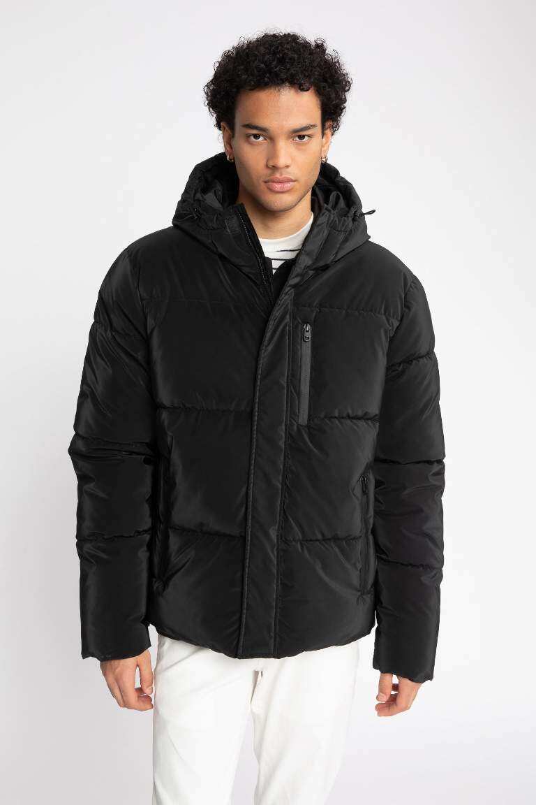 Black MEN Regular Fit Puffer Jacket 2794568 | DeFacto