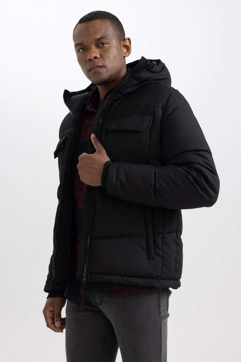 Slim Fit Kapüşonlu Şişme Mont