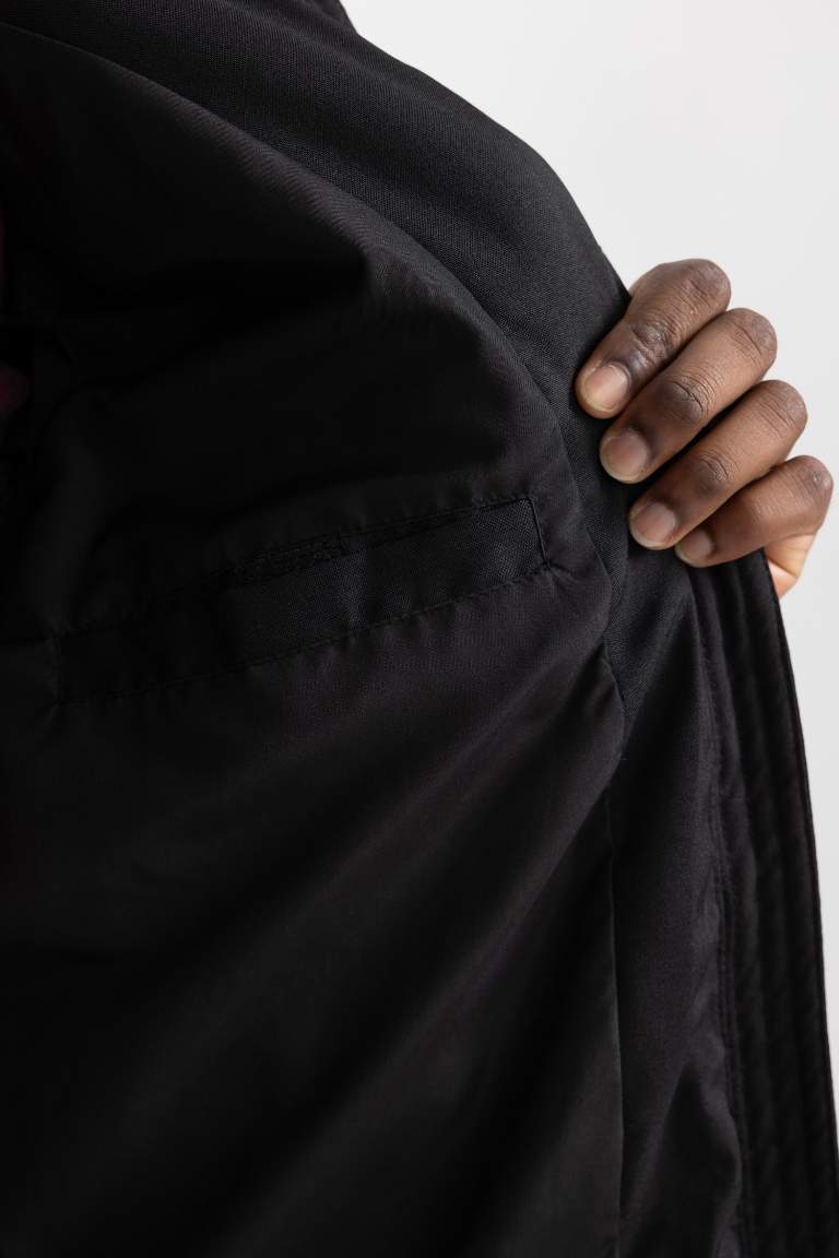 Slim Fit Kapüşonlu Şişme Mont