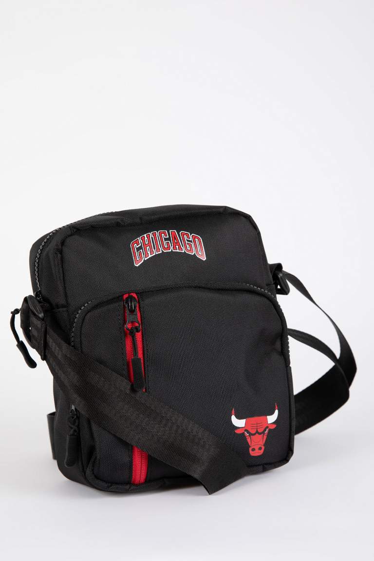 Erkek DeFactoFit NBA Chicago Bulls Su İtici Kumaş Çapraz Çanta
