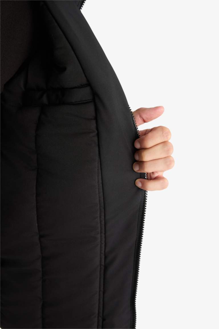 бас киімді Пальто