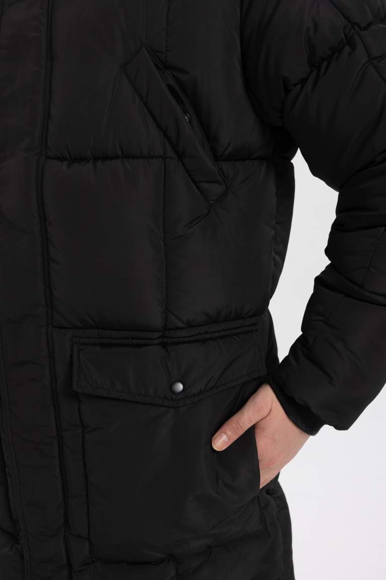 Su İtici Kapüşonlu Fermuarlı Cepli Şişme Mont Parka