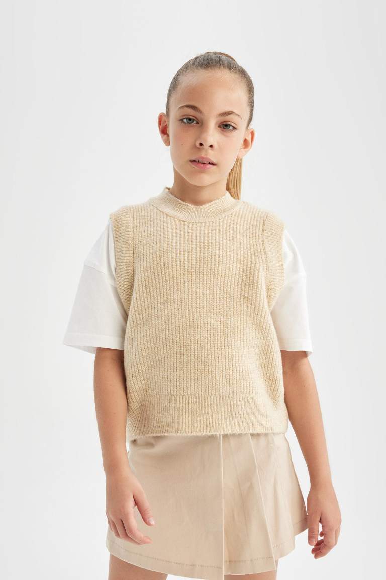 Girl Regular Fit Crew Neck Sweater Vest