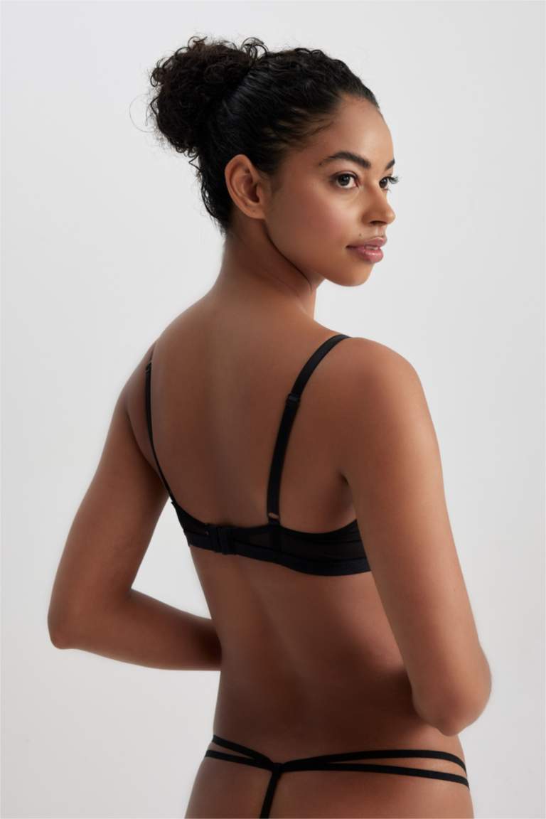 حمالة صدر برا بوش اب بالدانتيل من Fall In Love