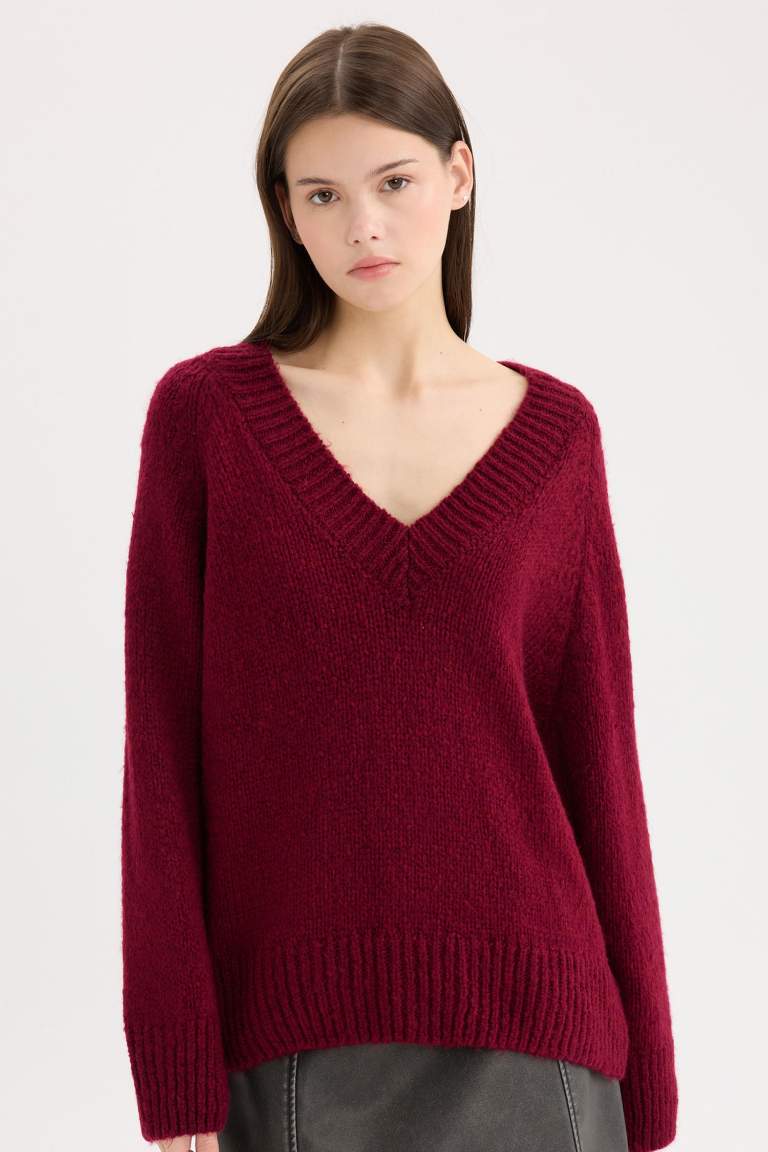 Oversize Geniş Kalıp V Yaka Basic Düz Bordo Triko Kazak