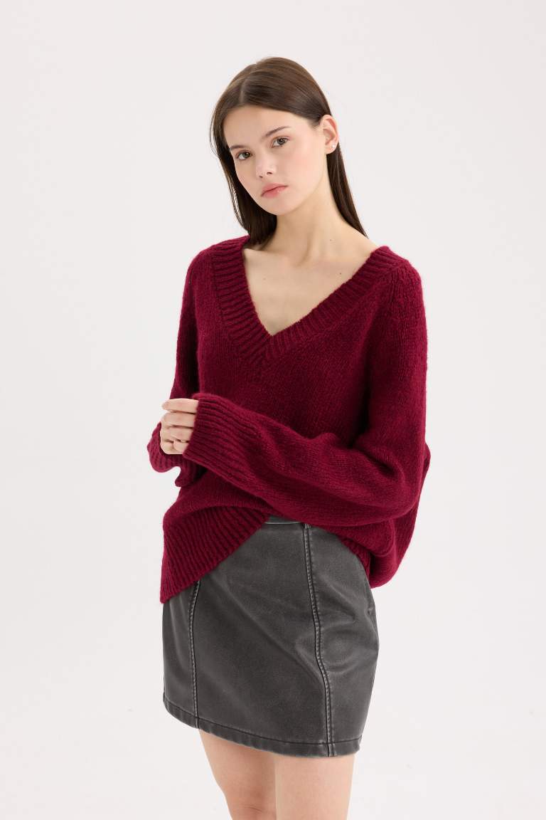 Oversize Geniş Kalıp V Yaka Basic Düz Bordo Triko Kazak