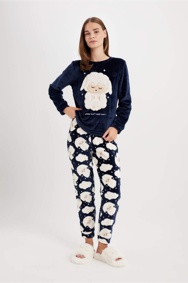 Fall in Love Pijama Takım Welsoft Pelüş  Bisiklet Yaka Baskılı Uzun Kollu Üst Desenli Beli Lastikli  Alt