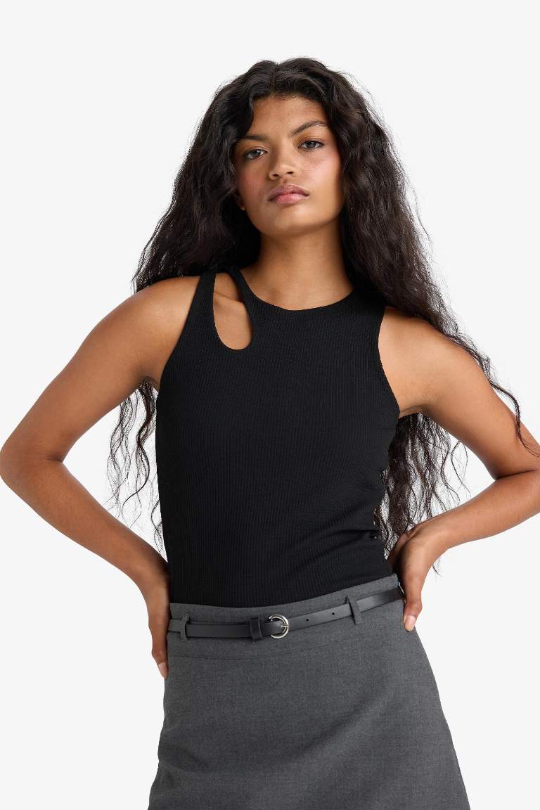 Slim Fit Camisole Crew Neck Tank Top