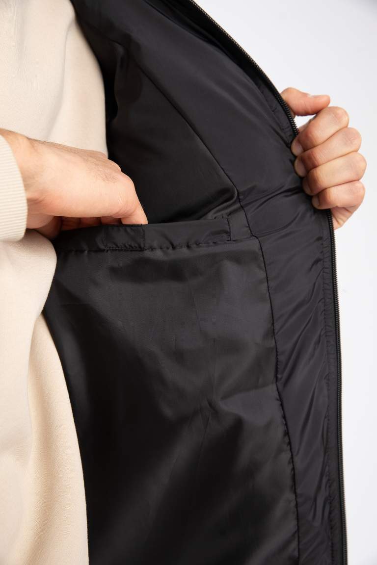 Slim Fit Dik Yaka Şişme Yelek