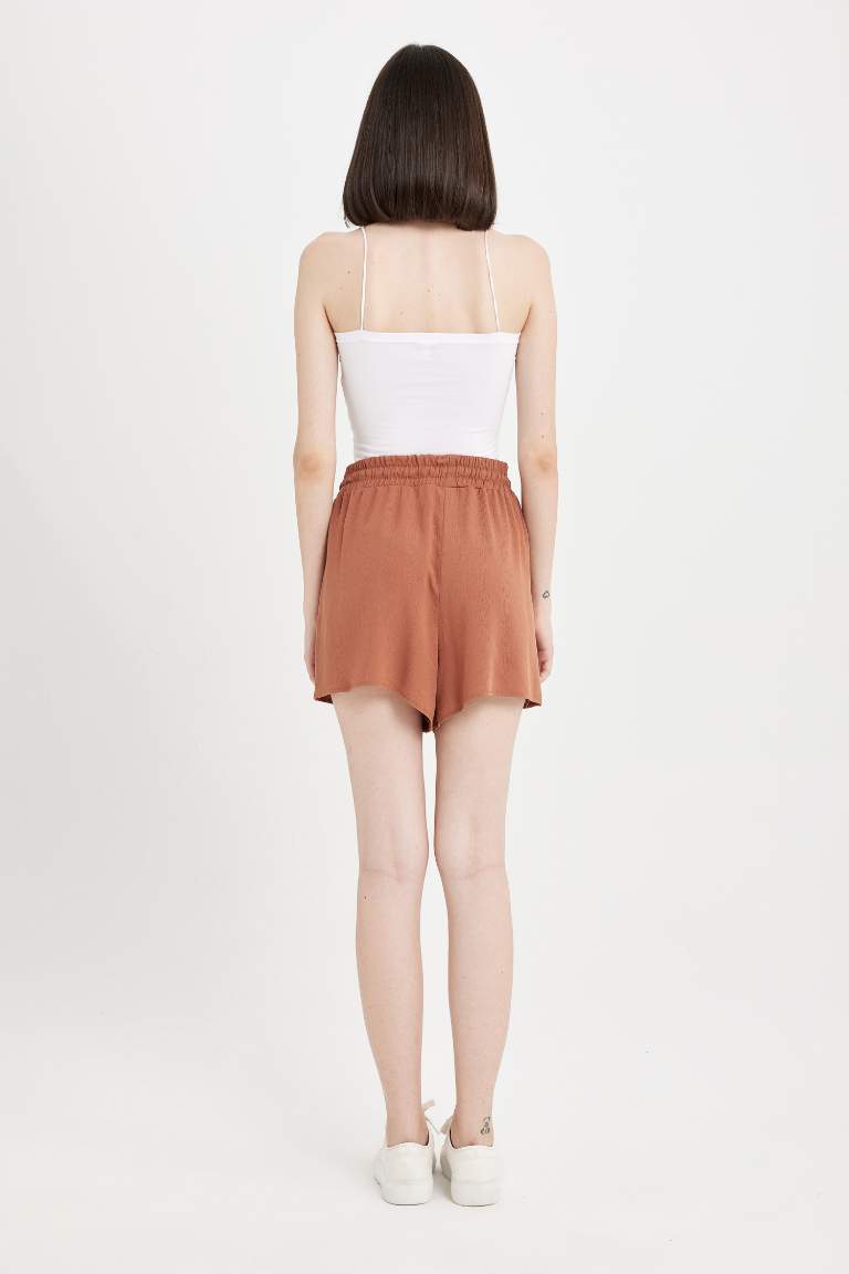 Regular Fit Regular Waist Straight Leg Crinkle Shorts