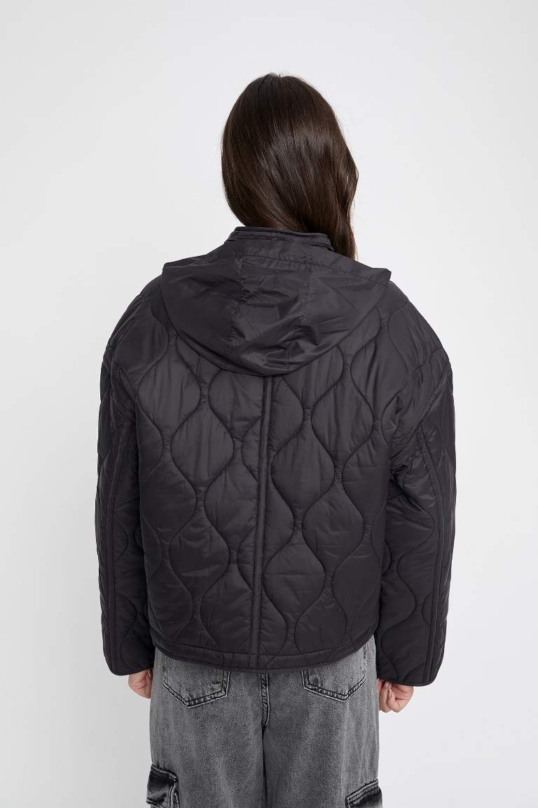 Куртка водоотталкивающая свободного кроя с капюшоном