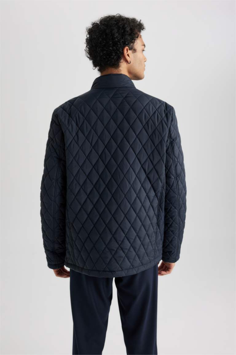 Куртка приталеного крою для чоловіків