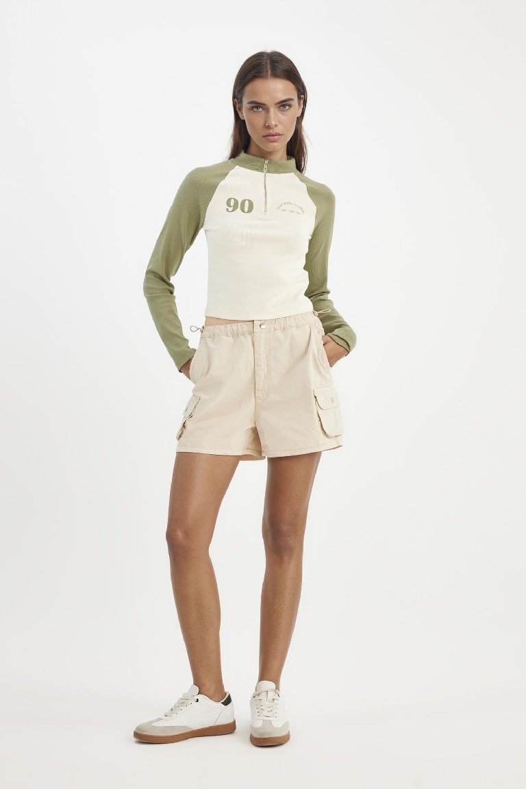 Regular Fit Normal Waist Short Gabardine Shorts