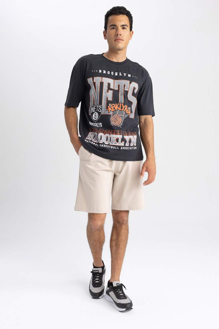 DeFactoFit NBA Brooklyn Nets Oversize Fit Bisiklet Yaka Baskılı %100 Kısa Kollu Pamuk Tişört