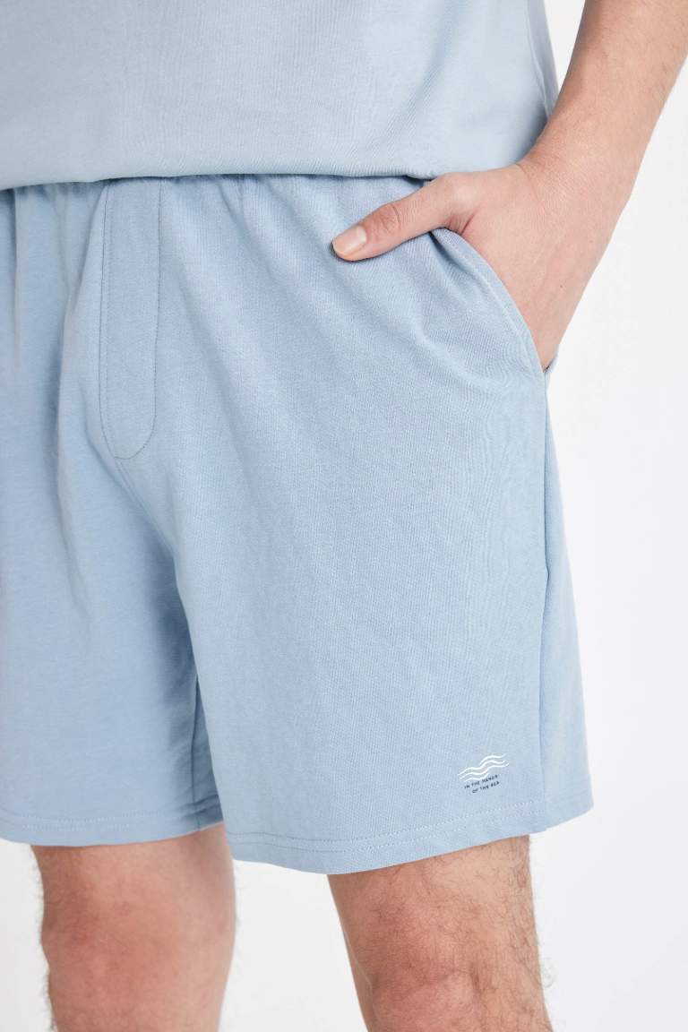 Slim Fit Super Skinny Hem Shorts