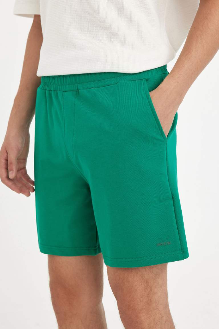 Slim Fit Super Skinny Hem Shorts